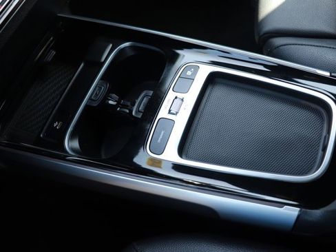 Used 2024 Mercedes-Benz EQB 250+ image 18