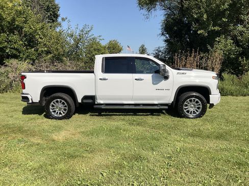 Certified 2025 Chevrolet Silverado 3500 LTZ w/ Z71 Chrome Sport Edition AWD/4WD image 8