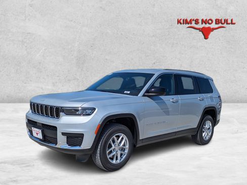 New 2026 Jeep Grand Cherokee L Laredo RWD image 1