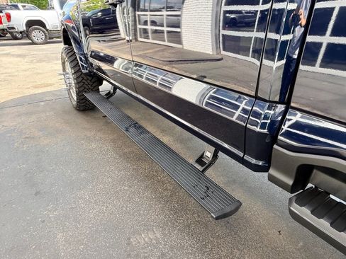 Used 2023 Ford F450 Lariat AWD/4WD image 16
