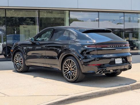 New 2025 Porsche Cayenne S image 3