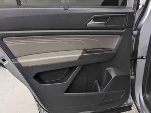 Used 2022 Volkswagen Atlas SE image 16