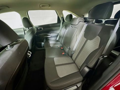 Used 2022 Kia Sorento LX image 25