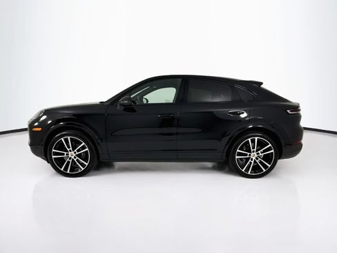 Used 2025 Porsche Cayenne Coupe AWD/4WD image 2