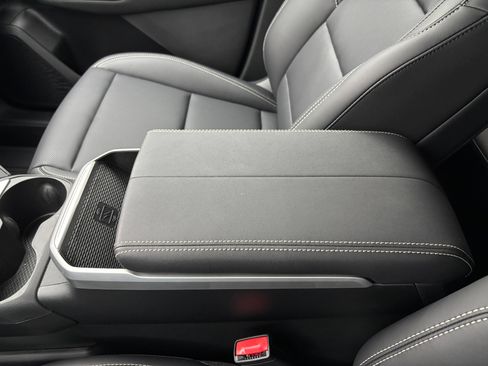 New 2027 GMC Terrain Elevation w/ Elevation Premium Package FWD image 29