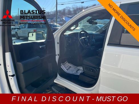 Used 2023 Chevrolet Silverado 1500 Custom image 8