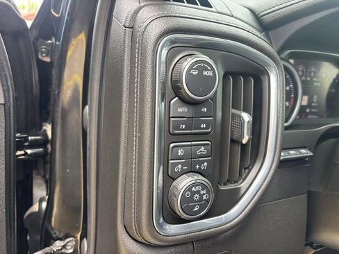 Used 2022 Chevrolet Silverado 2500 High Country w/ Technology Package AWD/4WD image 31