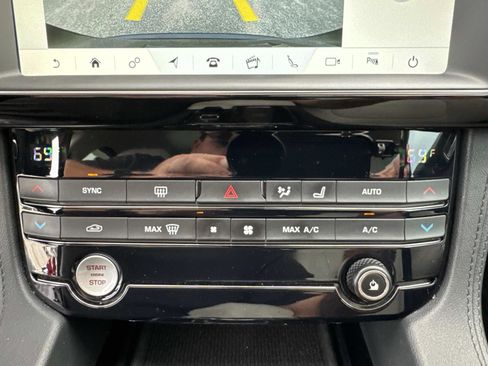 Used 2020 Jaguar F-PACE Prestige image 30