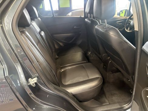 Used 2022 Chevrolet Trax LT image 19