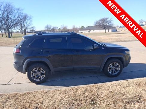 Used 2019 Jeep Cherokee Trailhawk w/ Cold Weather Group image 2