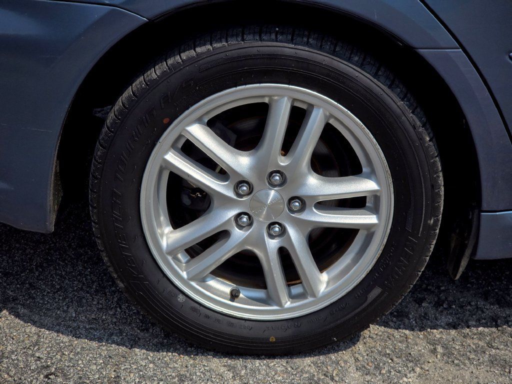 Used 2005 Subaru Legacy 2.5i AWD/4WD image 11