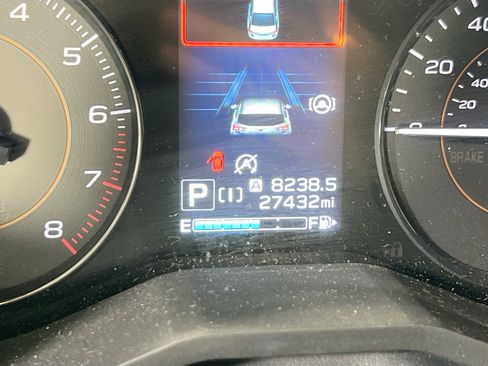 Used 2023 Subaru Crosstrek 2.0i Premium image 12