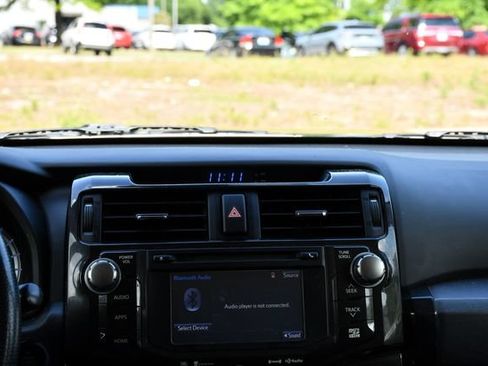 Used 2019 Toyota 4Runner Limited AWD/4WD image 26