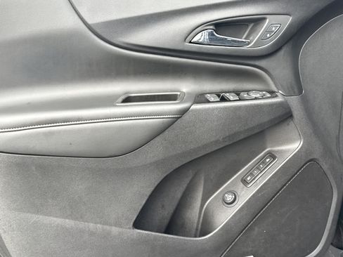 Used 2022 Chevrolet Equinox Premier FWD image 14