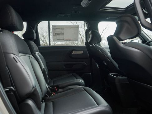 New 2027 Kia Telluride S image 13