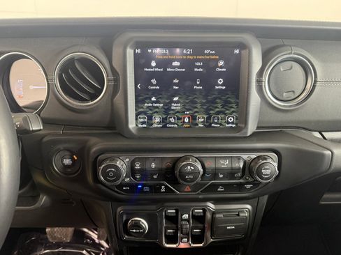 Used 2023 Jeep Wrangler Sahara w/ Cold Weather Group image 21