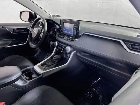 Used 2021 Toyota RAV4 LE AWD/4WD image 26