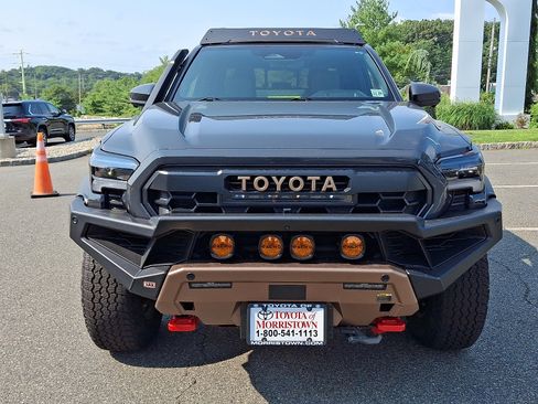 Used 2024 Toyota Tacoma 4x4 Double Cab Hybrid image 2