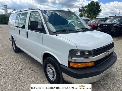 Used 2019 Chevrolet Express 2500 w/ Driver Convenience Package RWD image 8