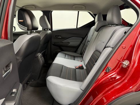 Used 2024 Nissan Kicks SR w/ SR Premium Package FWD image 16
