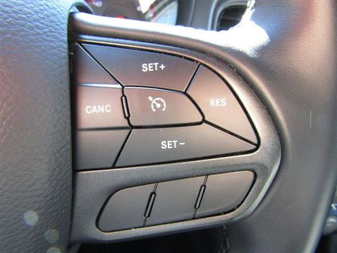 Used 2020 Dodge Charger SXT w/ Blacktop Package image 15