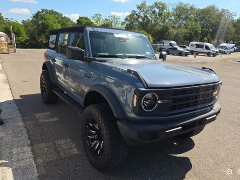 Used 2023 Ford Bronco 4-Door AWD/4WD image 6