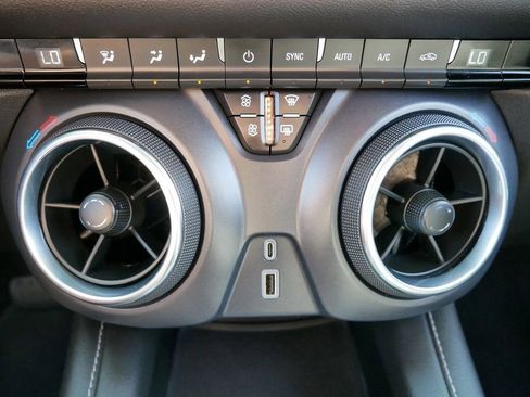 Used 2023 Chevrolet Blazer LT image 26