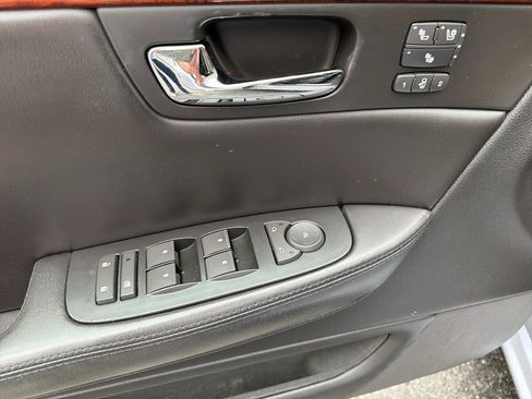 Used 2006 Cadillac DTS image 13