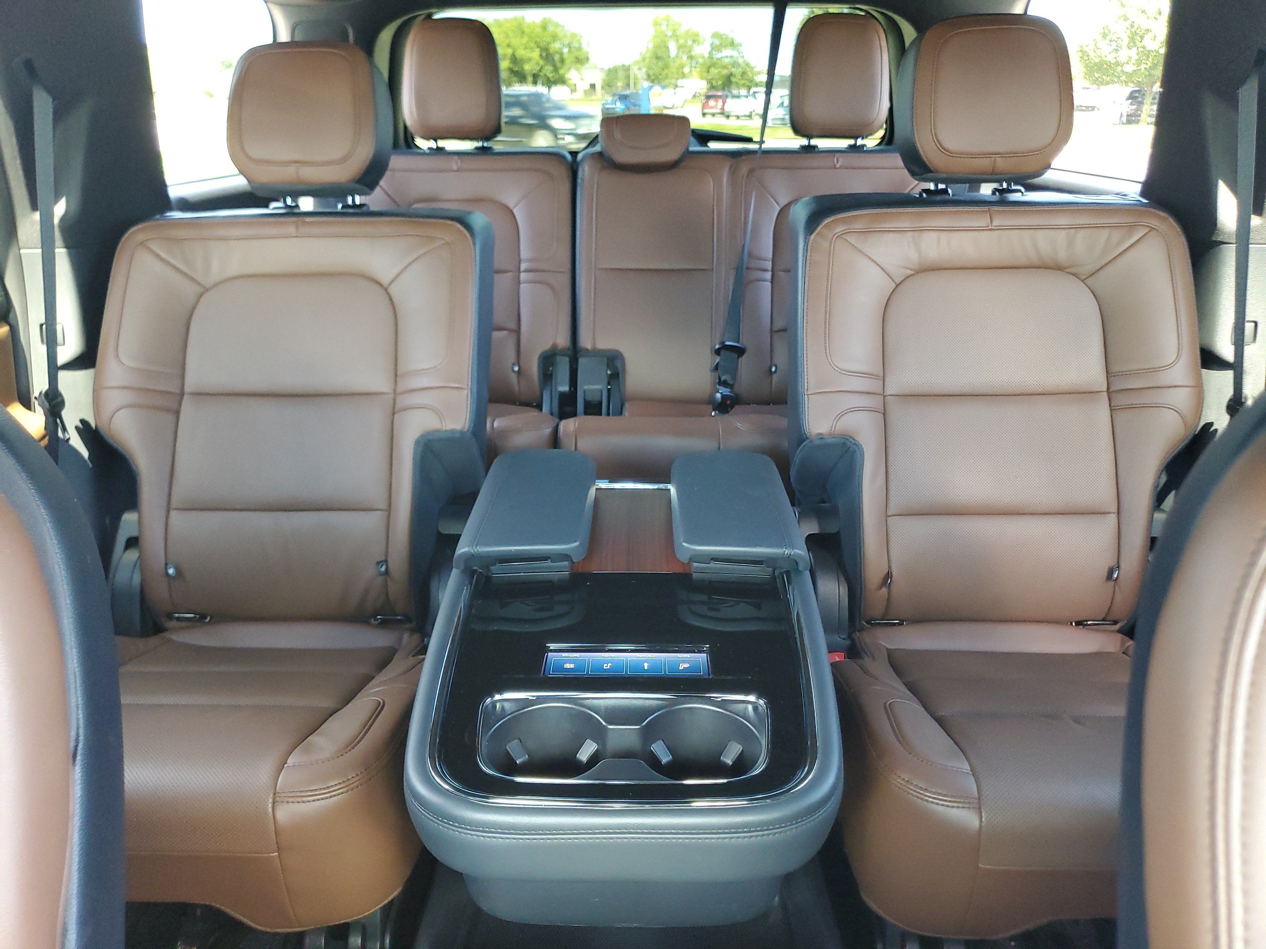 Certified 2024 Lincoln Navigator Reserve AWD/4WD image 19
