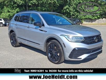 Certified 2022 Volkswagen Tiguan SE R-Line