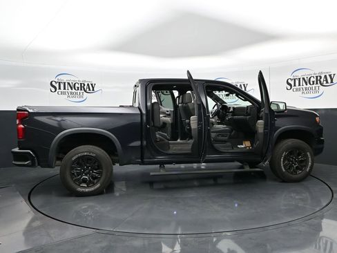 Used 2022 Chevrolet Silverado 1500 ZR2 w/ Technology Package image 27