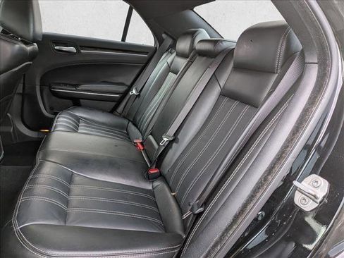 Used 2019 Chrysler 300 S image 16