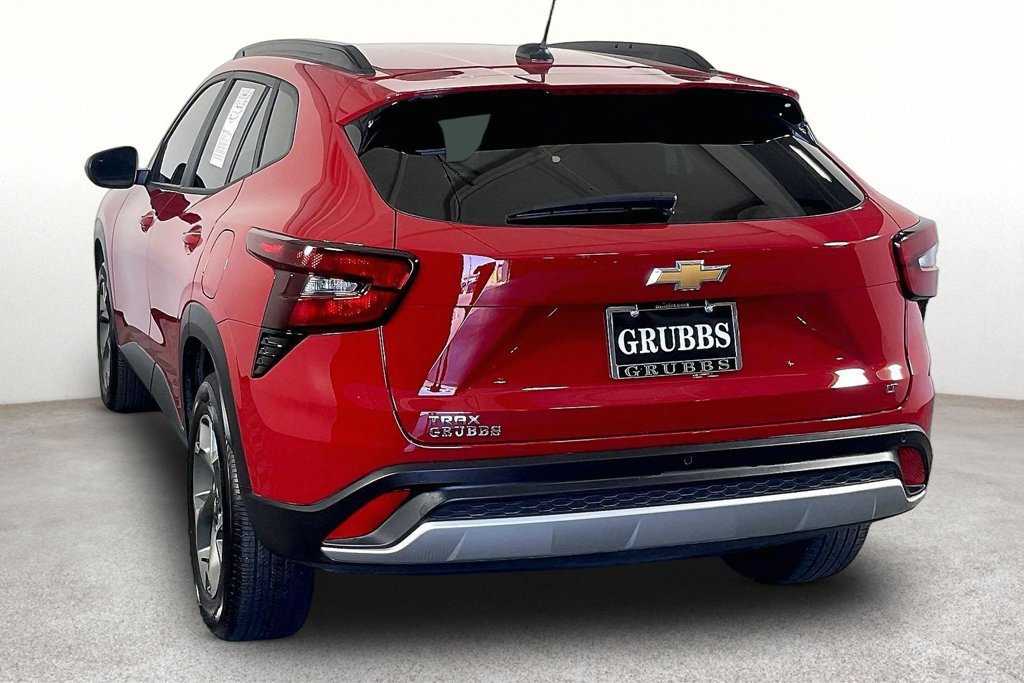 Used 2026 Chevrolet Trax LT w/ Driver Confidence Package FWD image 15