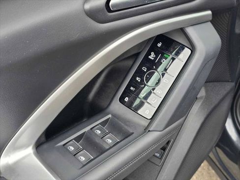 Certified 2025 Audi Q5 Premium Plus w/ Premium Plus AWD/4WD image 23
