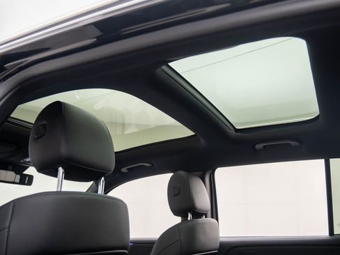 Used 2024 Mercedes-Benz GLB 250 4MATIC w/ Exclusive Package image 20