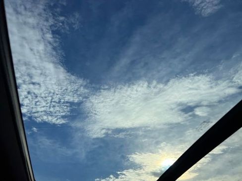 Certified 2024 GMC Yukon XL SLT w/ SLT Luxury Package image 20