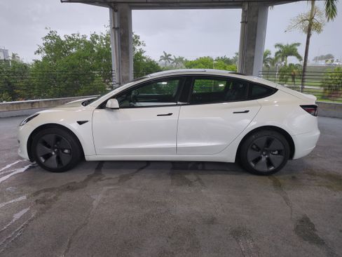 Used 2023 Tesla Model 3 Standard Range image 8