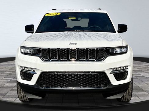 Certified 2024 Jeep Grand Cherokee Limited image 3