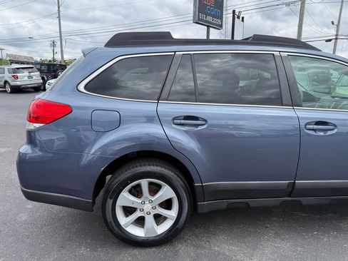 Used 2014 Subaru Outback 2.5i Premium image 45