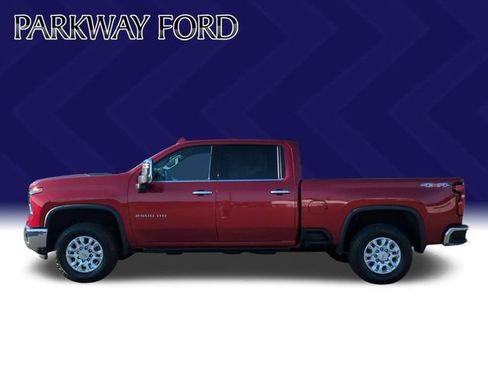 Used 2024 Chevrolet Silverado 2500 LTZ w/ LTZ Convenience Package AWD/4WD image 2