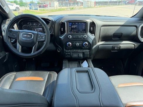 Used 2021 GMC Sierra 1500 AT4 w/ AT4 Preferred Package AWD/4WD image 9