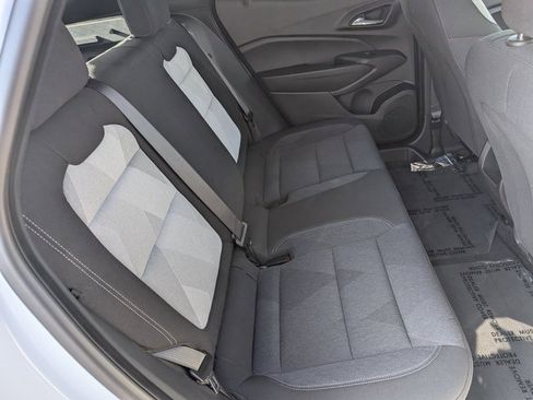 Used 2024 Chevrolet Trax RS w/ Sunroof Package image 6