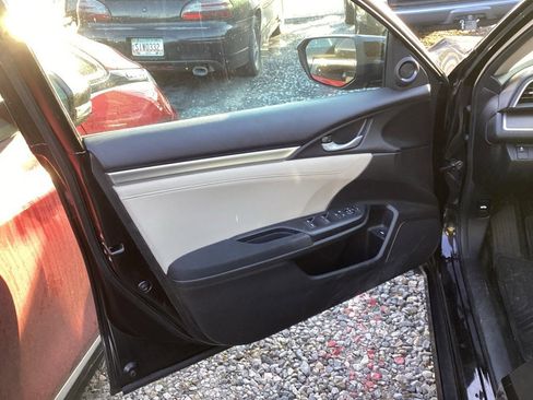 Used 2017 Honda Civic EX image 9