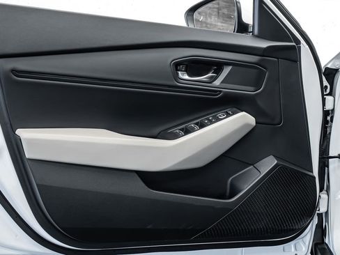 Used 2023 Honda Accord EX image 17