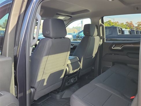 New 2025 GMC Sierra 1500 SLE image 13