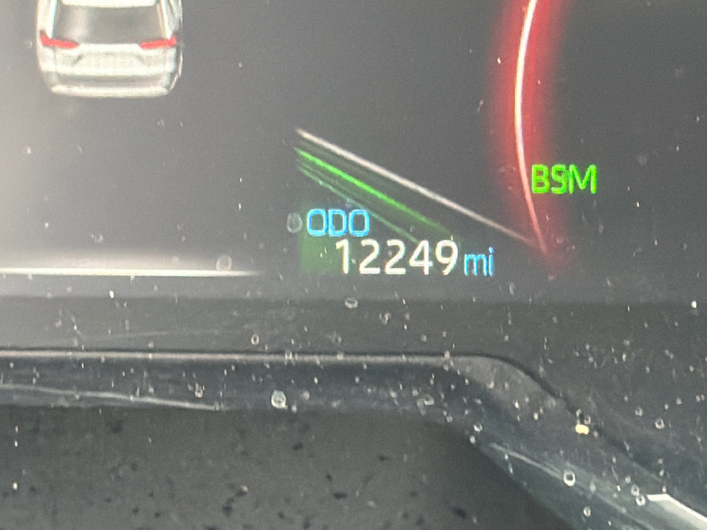 Used 2025 Toyota RAV4 XLE Premium FWD image 28