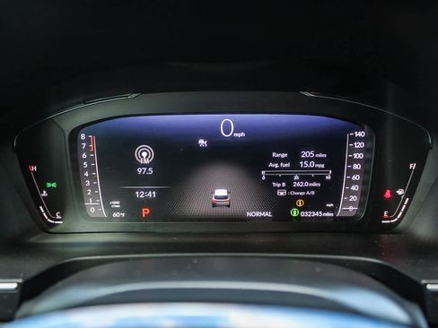 Certified 2025 Honda Pilot Black Edition image 23