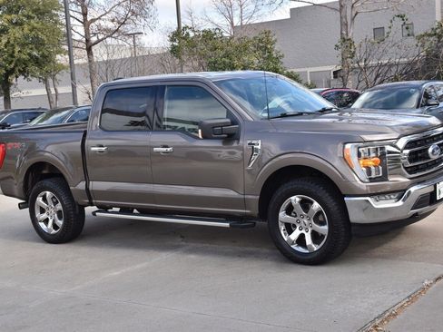 Certified 2022 Ford F150 XLT w/ Equipment Group 302A High image 5