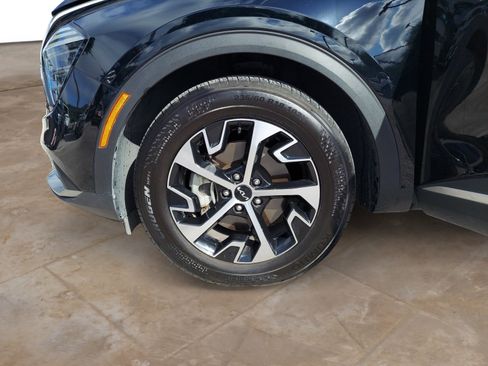 Used 2025 Kia Sportage EX FWD image 29