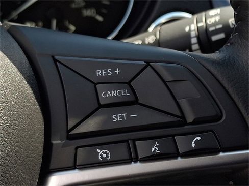 Used 2021 Nissan Rogue Sport SV image 22